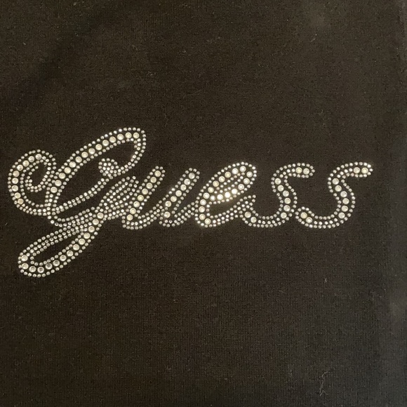 Guess - Picture 2 of 4